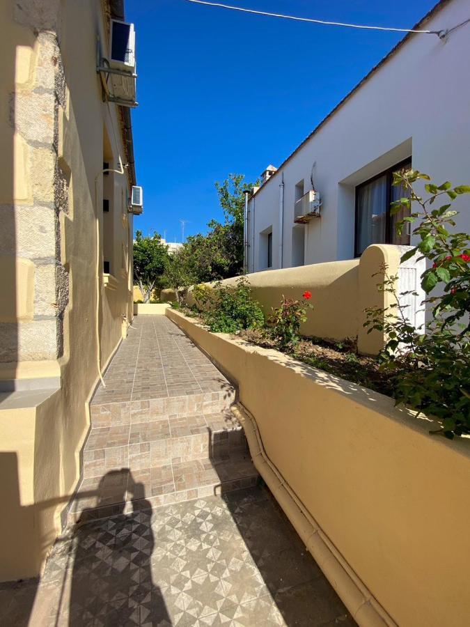 Shared House , Private Rooms With Garden Chania  Luaran gambar